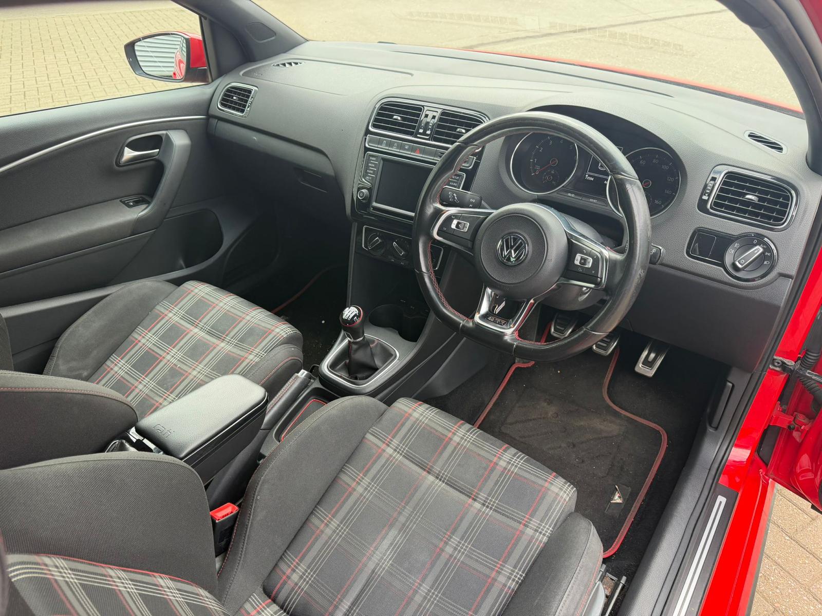 2016 Volkswagen Polo GTi - Image 11