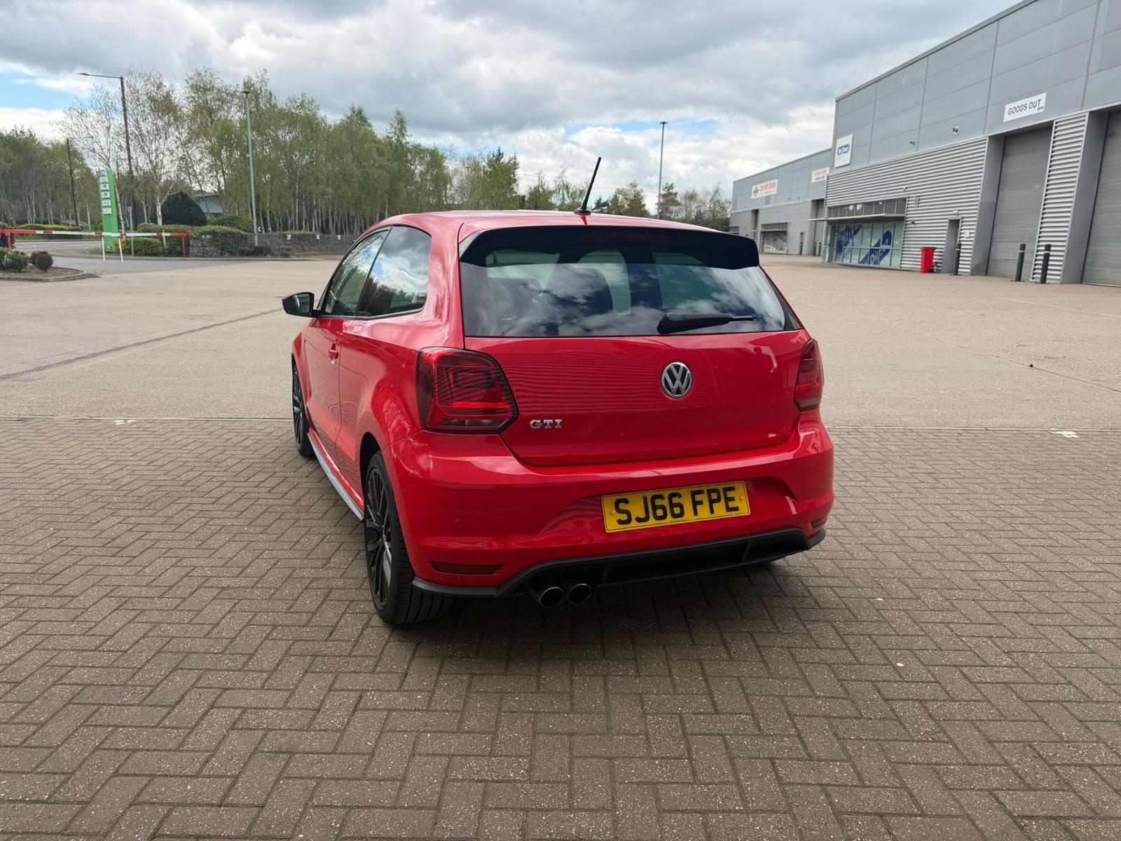 2016 Volkswagen Polo GTi - Image 16