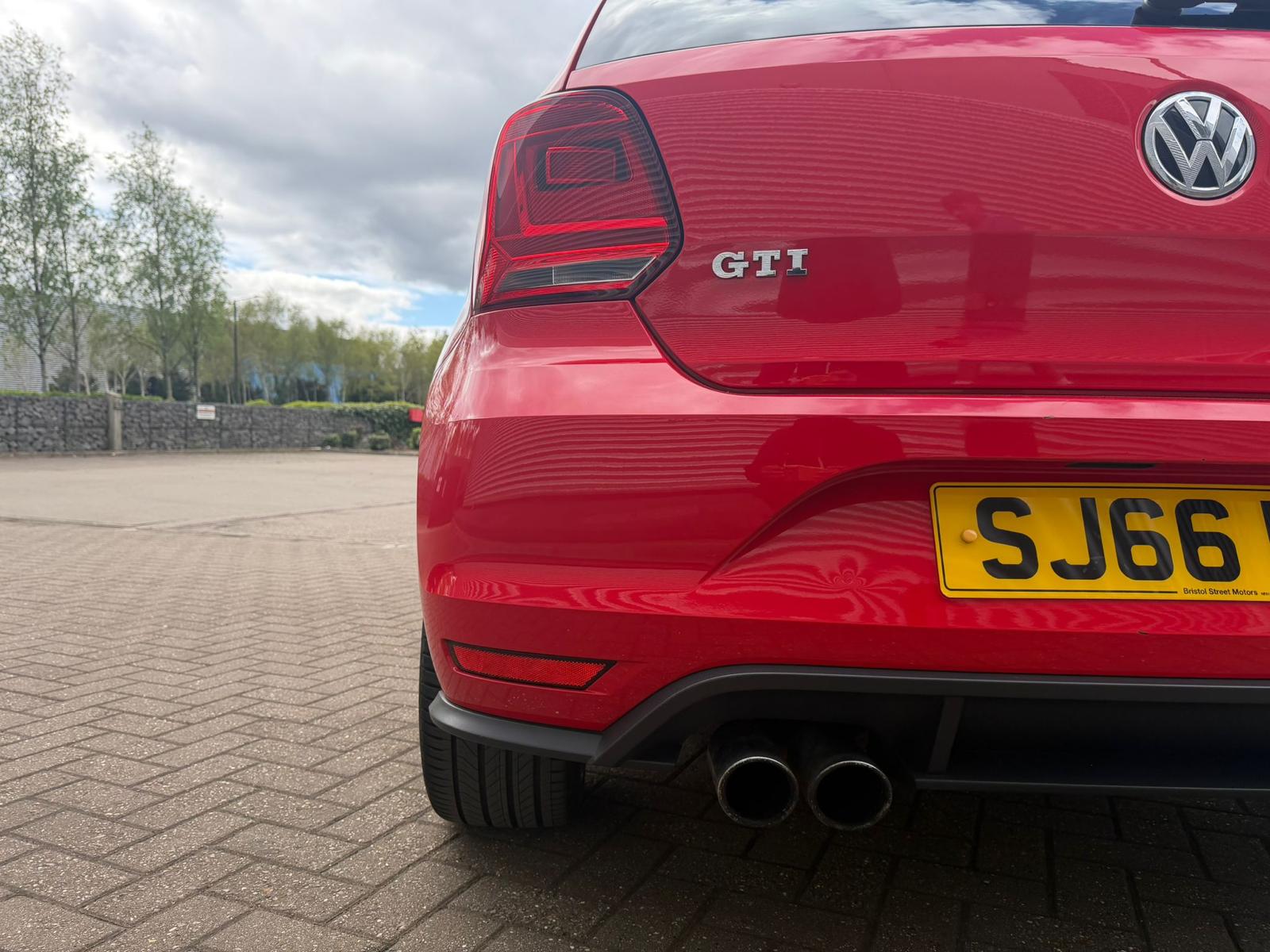 2016 Volkswagen Polo GTi - Image 14