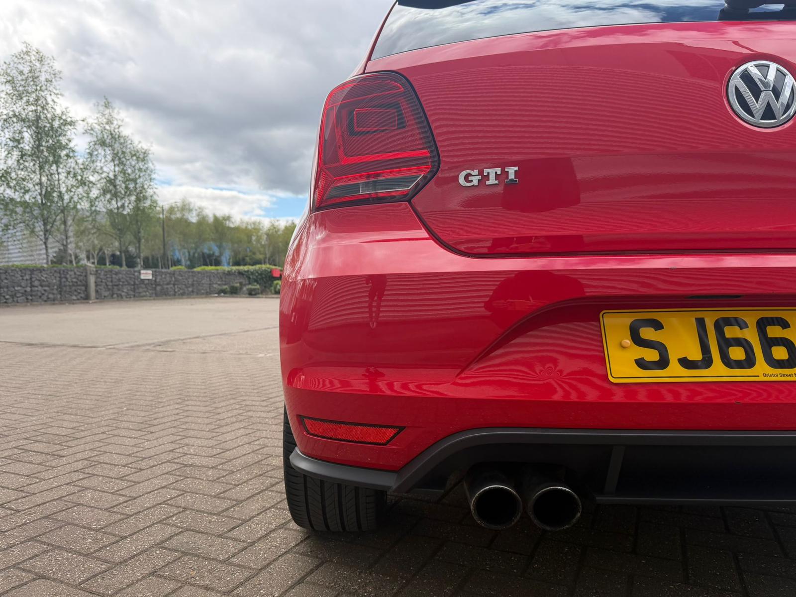 2016 Volkswagen Polo GTi - Image 13